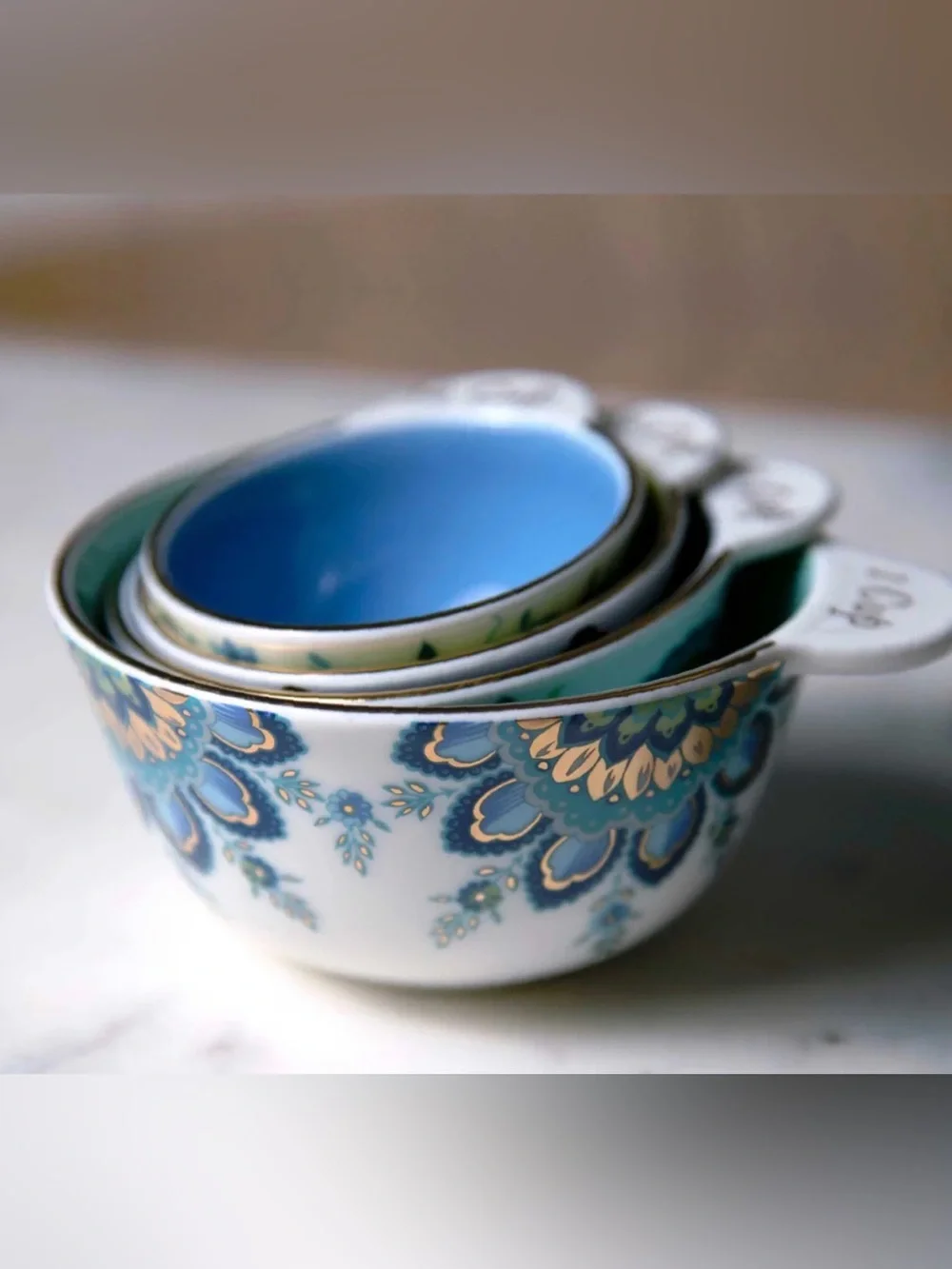 Mary Disomma Blue Floral Nesting Measuring cups - Set of 4, New in sealed box